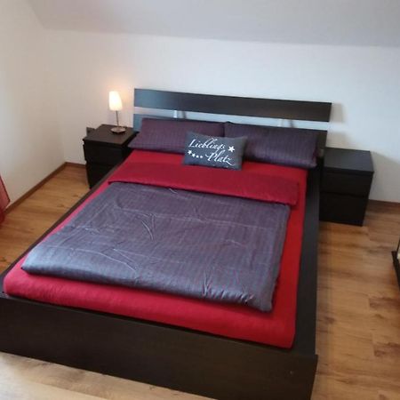 Private Zimmer Bei Der Weser-Ems-Halle Oldenburg Eksteriør bilde